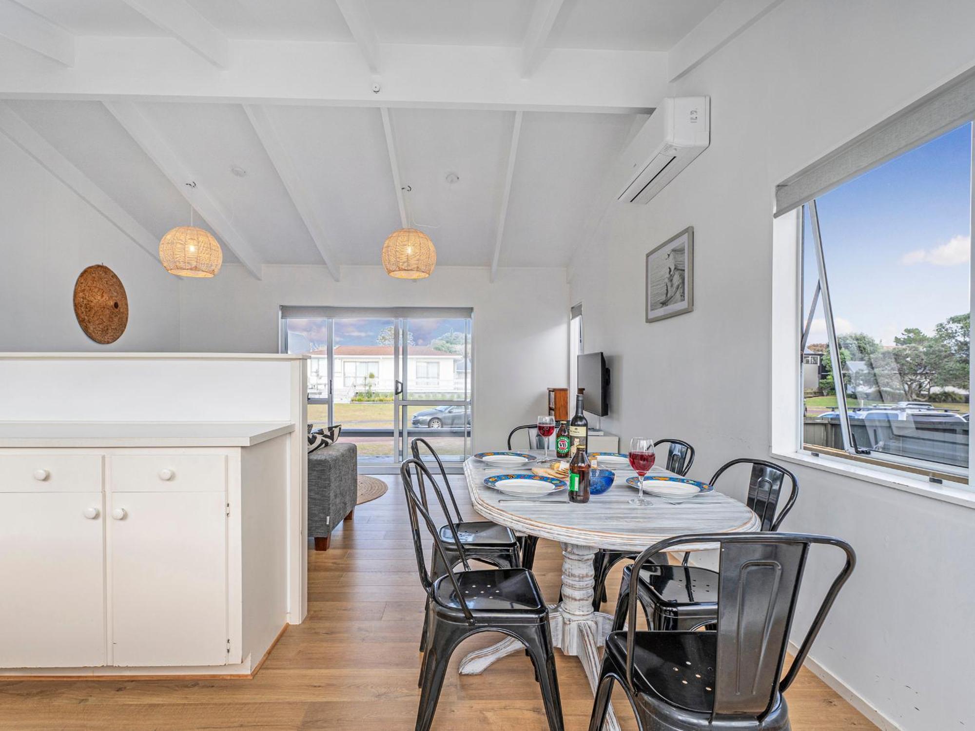 Retreat By The Beach - Pauanui Holiday Home Buitenkant foto