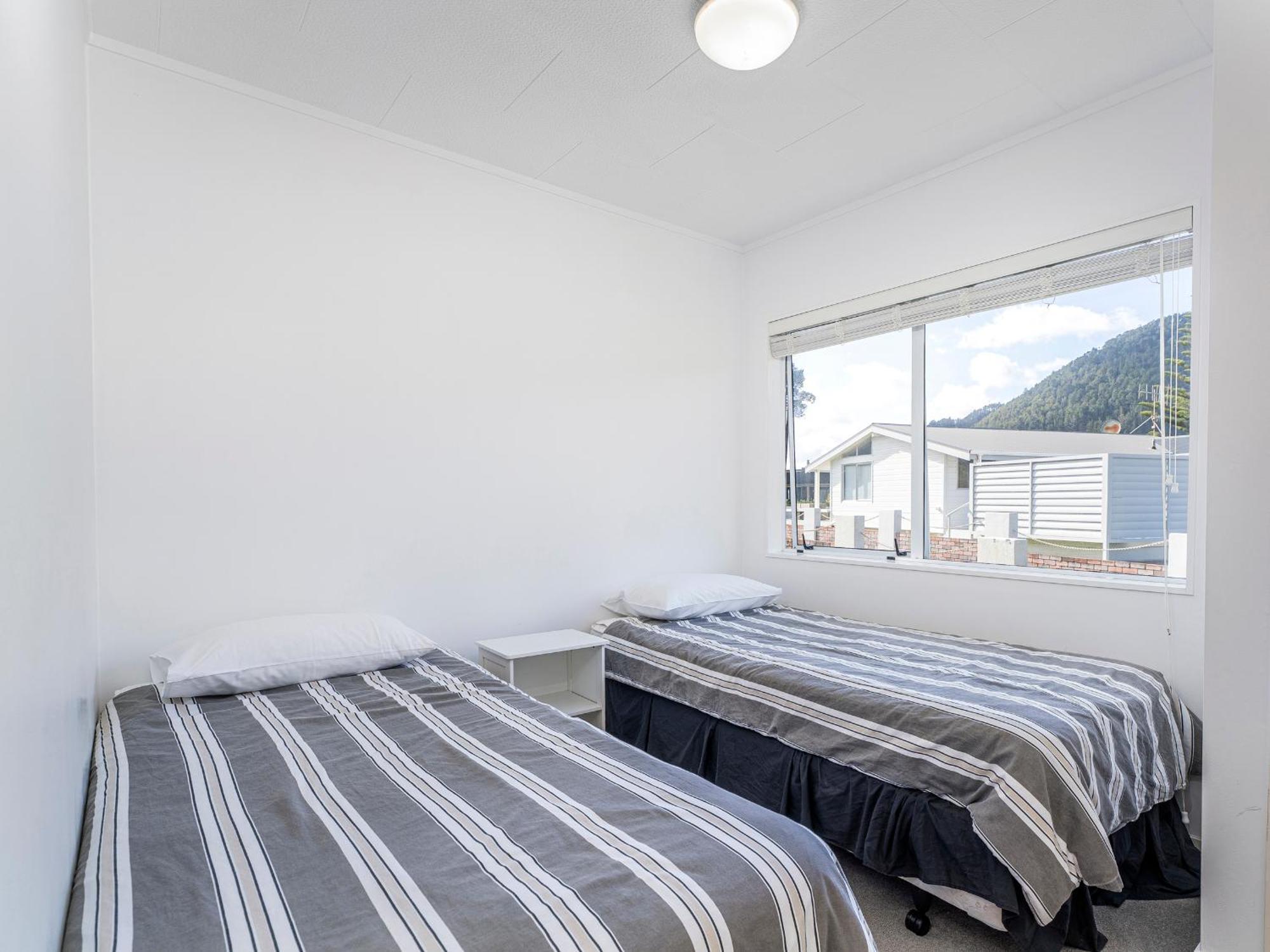 Retreat By The Beach - Pauanui Holiday Home Buitenkant foto