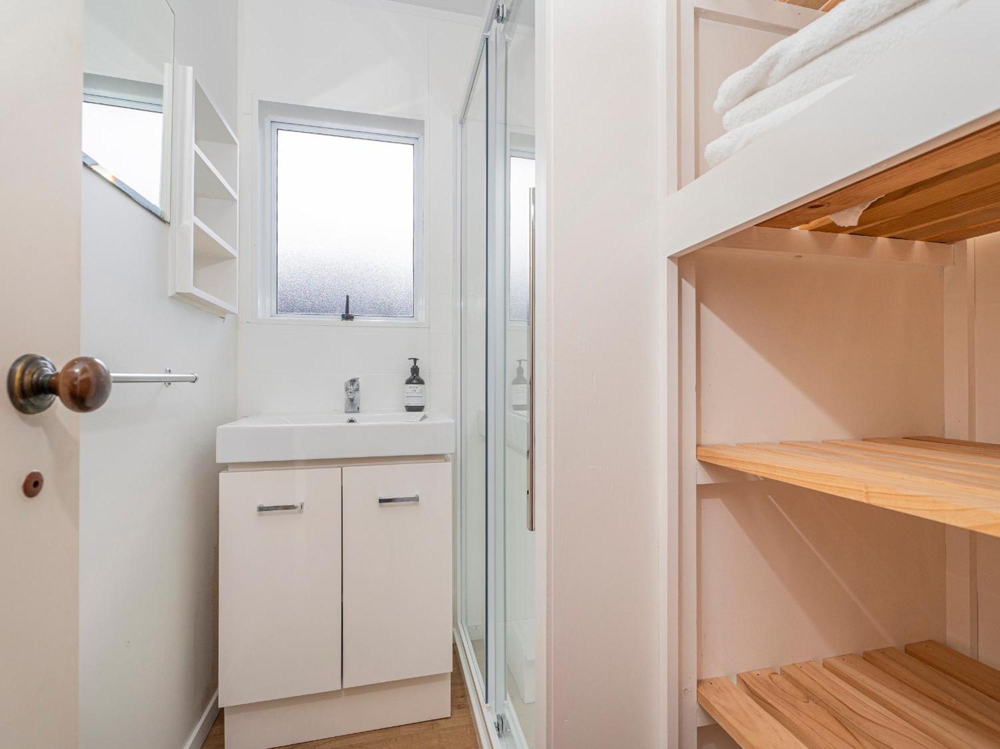 Retreat By The Beach - Pauanui Holiday Home Buitenkant foto