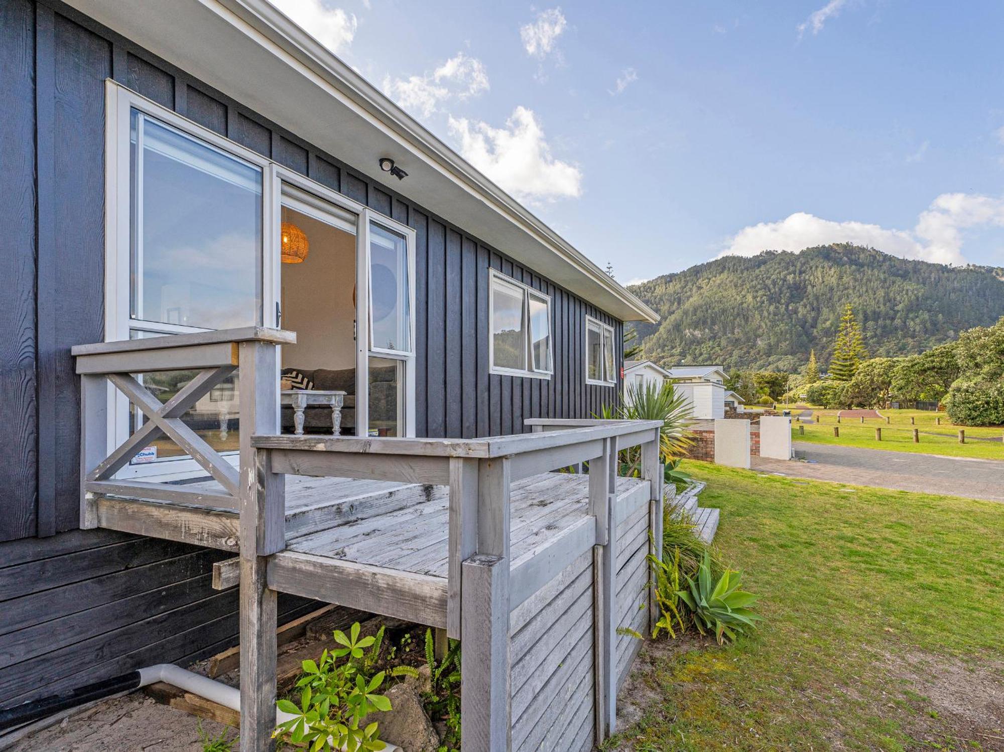 Retreat By The Beach - Pauanui Holiday Home Buitenkant foto