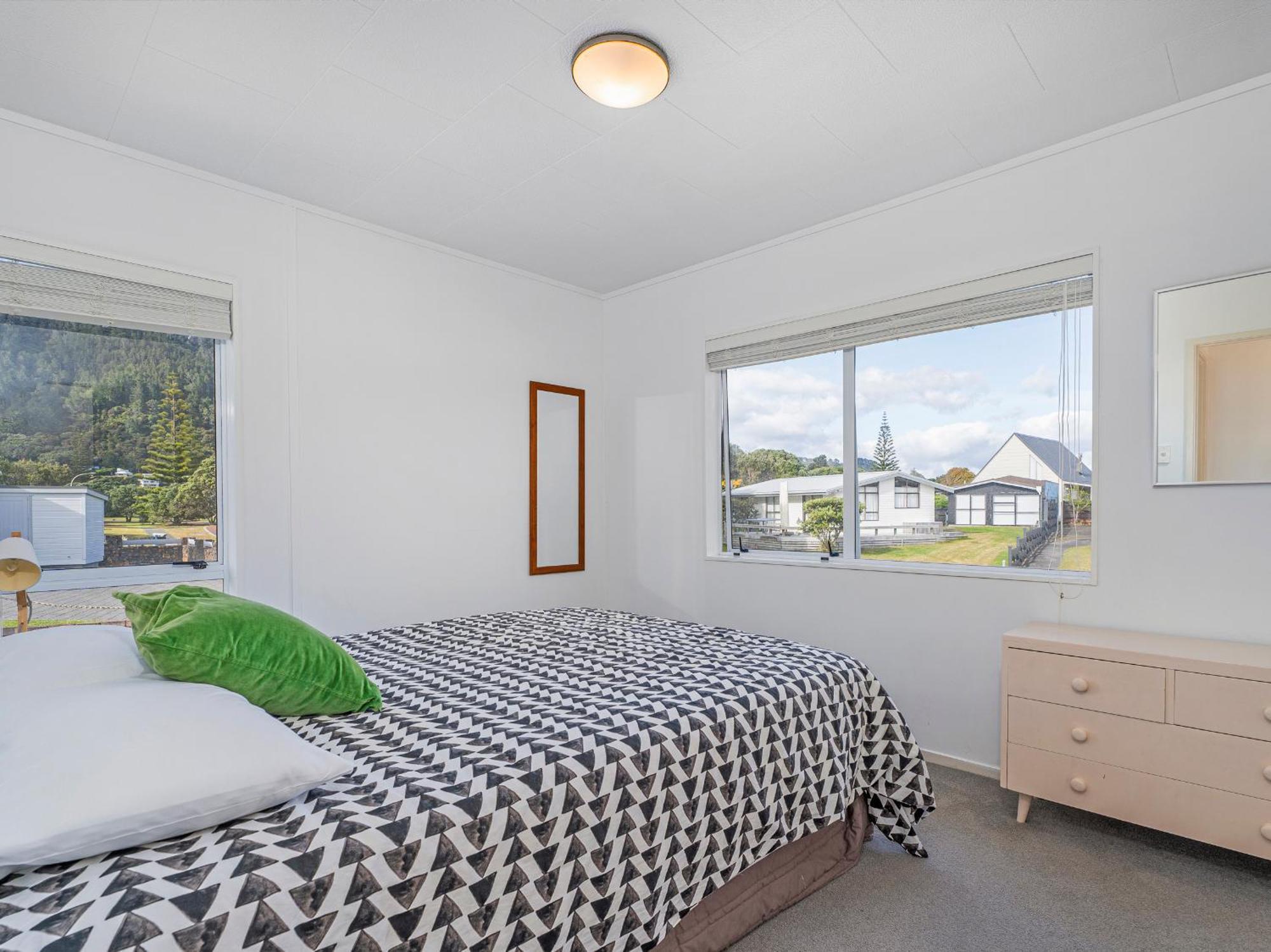 Retreat By The Beach - Pauanui Holiday Home Buitenkant foto