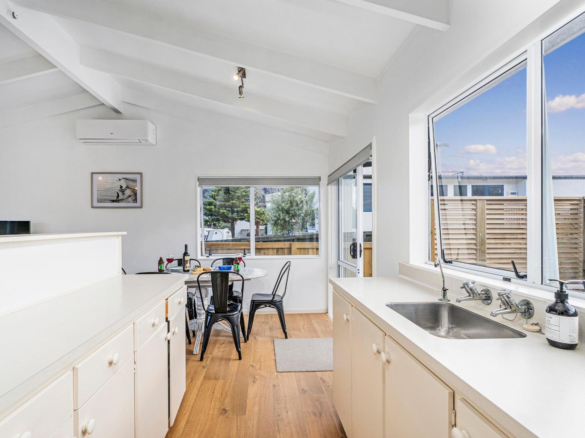 Retreat By The Beach - Pauanui Holiday Home Buitenkant foto
